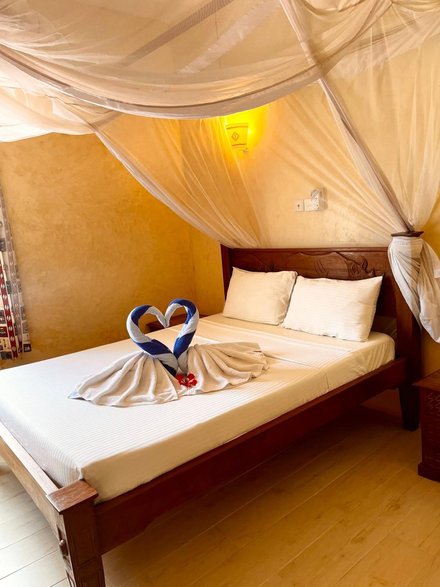Flametree Beach Homes Playa de Diani Exterior foto